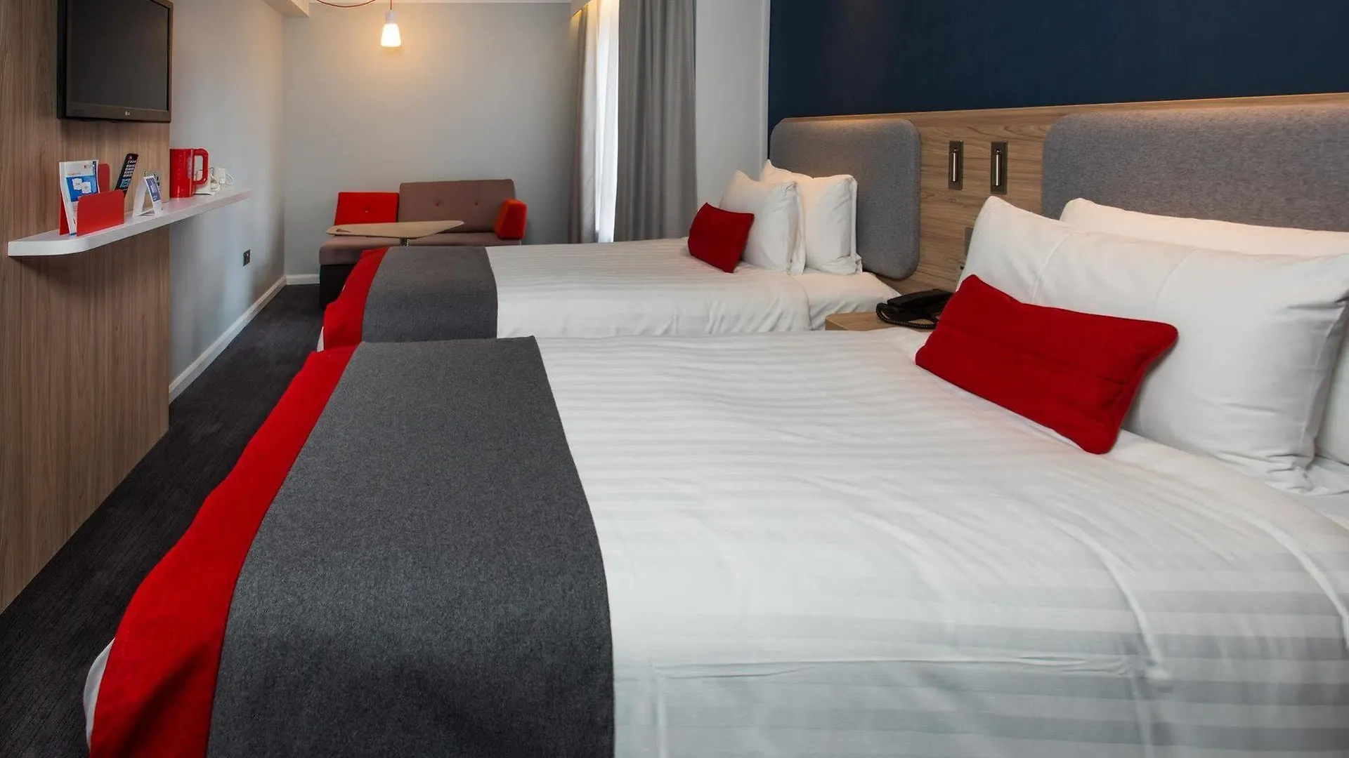 Holiday Inn Express Edinburgh - Leith Waterfront By Ihg 3*,