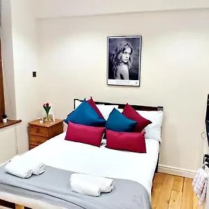 https://whites-row-resident.cambridgehotelsuk.com