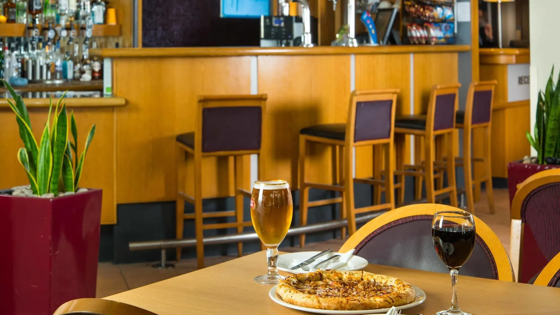 Holiday Inn Express Edinburgh - Leith Waterfront By Ihg 3*,  Reino Unido